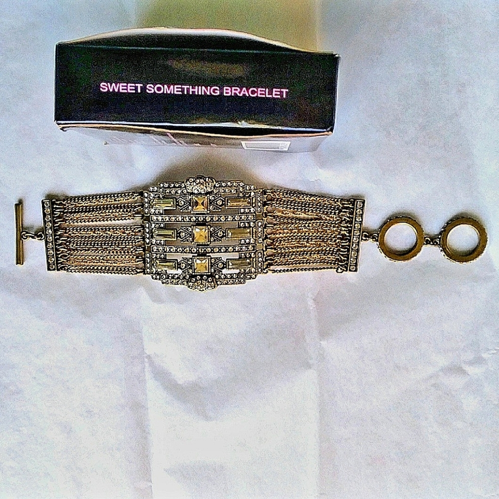Sweet Something Bracelet - Picture 4 of 4